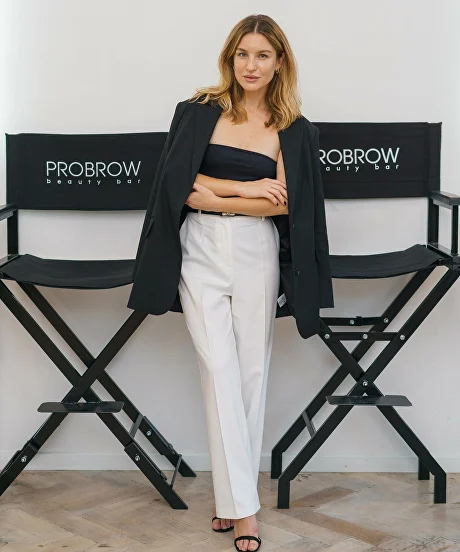 Алёна Сердюкова, основатель PROBROW